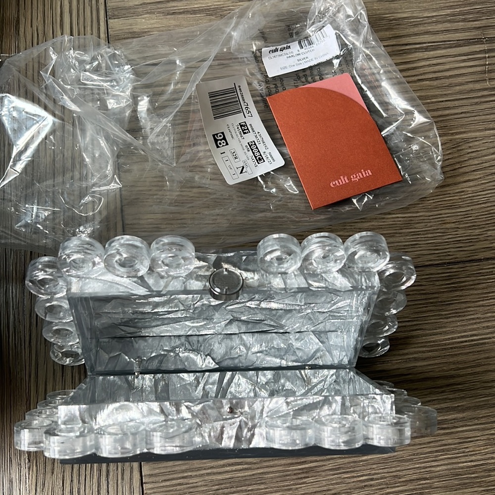 Cult Gaia Harlow Clutch Bag in Sliver - Picture 7 of 10